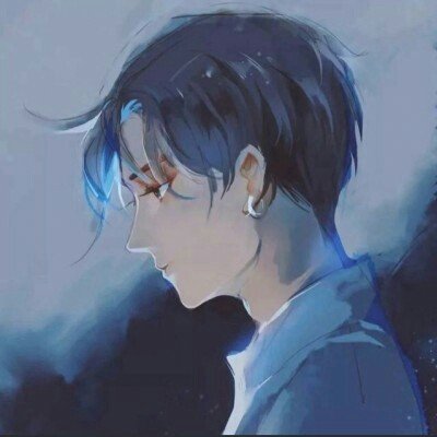 游客在洛阳折断牡丹花跳进花丛拍照